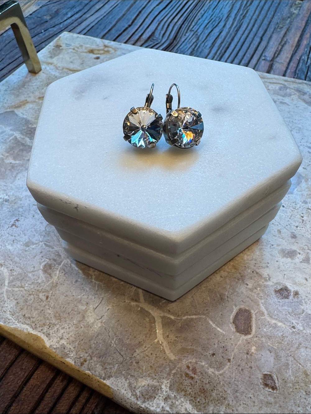Sorrelli -Crystal Drop Leverback Earrings - Clear Crystal